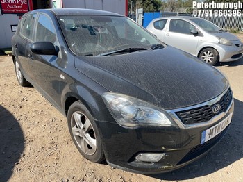 Location: Peterborough - 2011 KIA CEED 2 ECODYNAMICS CRDI 5 Door Hatchback REG: MT11CNK, Keys: No, MOT Expiry date: 17/10/2026, 1582 Diesel, 6 Speed Manual Diesel, Former Keepers: 3