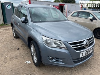 Location: Peterborough - 2009 VOLKSWAGEN TIGUAN SPORT TDI 140 AUTO Estate REG: AJ09MYB, Keys: No, MOT Expiry date: 23/03/2027, 1968 Diesel, 6 Speed Auto Diesel, Former Keepers: 7