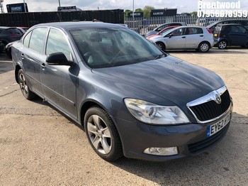 Location: Brentwood - 2012 SKODA OCTAVIA ELEGANCE TDI CR 5 Door Hatchback REG: EY62HTU, Keys: No, MOT Expiry date: 15/09/2026, 1598 Diesel, 5 Speed Manual Diesel, Former Keepers: 6