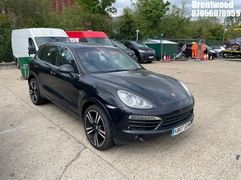 Location: Brentwood - 2013 PORSCHE CAYENNE V6 D TIPTRONIC Estate REG: KB07GUN, Keys: No, MOT Expiry date: 28.07.2026, 2967 Diesel, 8 Speed Auto Diesel, Former Keepers: 2