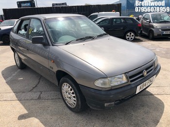 Location: Brentwood - 1993 VAUXHALL ASTRA CD I AUTO 5 Door Hatchback REG: K84FHJ, Keys: No, MOT Expiry date: 16/12/2025, 1598 Petrol, 4 Speed Auto Petrol, Former Keepers: 4