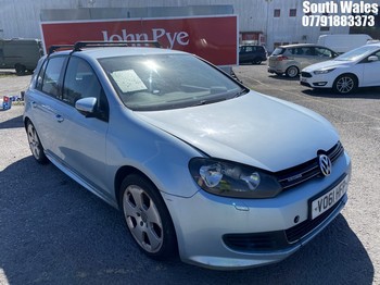 Location: South Wales - 2011 VOLKSWAGEN GOLF S BLUEMOTION TDI 5 Door Hatchback REG: VO61HFP, Keys: No, MOT Expiry date: 14/05/2026, 1598 Diesel, 5 Speed Manual Diesel, Former Keepers: 5