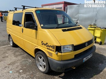 Location: South Wales - 2003 VOLKSWAGEN TRANSPORTER TDI AUTO SWB Van With Side Windows REG: EN52YPX, Keys: No, MOT Expiry date: 11/05/2024, 2461 Diesel, 5 Speed Manual Diesel, Former Keepers: 4