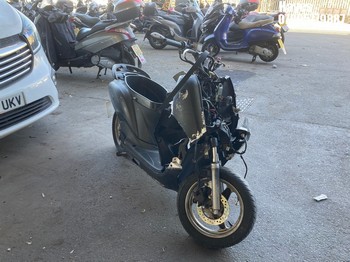 Location: Hayes - 2017 YAMAHA XC 115 S DELIGHT Scooter REG: LL17FWB, Keys: No, MOT Expiry date: 21/09/2024, 115 Petrol, Automatic, Former Keepers: 6
