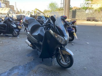Location: Hayes - 2014 HONDA FES 125 A-C Motorcycle REG: CE14WXT, Keys: No, MOT Expiry date: 16/02/2026, 125 Petrol, Automatic, Former Keepers: 7