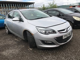 Location: Edinburgh - 2013 VAUXHALL ASTRA SRI 5 Door Hatchback REG: FP62WKG, Keys: No, MOT Expiry date: 03/04/2026, 1398 Petrol, 5 Speed Manual Petrol, Former Keepers: 8