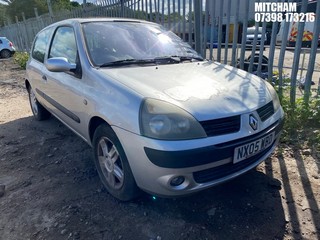 Location: Mitcham - 2005 RENAULT CLIO DYNAMIQUE 16V 3 Door Hatchback REG: NX05WBD, Keys: No, MOT Expiry date: 05/08/2026, 1149 Petrol, 5 Speed Manual Petrol, Former Keepers: 8