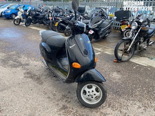 Location: Mitcham - 2001 PIAGGIO VESPA ET4 Scooter REG: LF51RCU, Keys: No, MOT Expiry date: 08/09/2021, 125 Petrol, AUTOMATIC, Former Keepers: 5