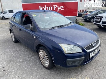 Location: South Wales - 2006 FORD FOCUS GHIA TDCI 5 Door Hatchback REG: HT06DZX, Keys: No, MOT Expiry date: 18/09/2025, 1753 Diesel, 5 Speed Manual Diesel, Former Keepers: 8