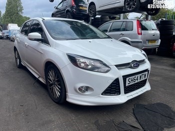 Location: Stapleford - 2014 FORD FOCUS ZETEC S TURBO 5 Door Hatchback REG: SH64WTW, Keys: Yes, MOT Expiry date: 28/02/2026, 998 Petrol, 6 Speed Manual Petrol, Former Keepers: 6