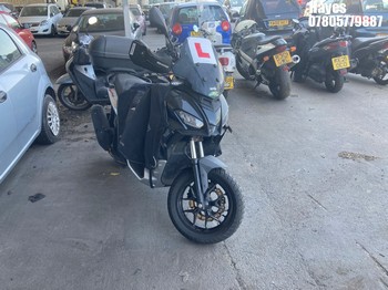 Location: HAYES / HEATHROW - 2022 APRILIA SR GT 125 Scooter REG: LC72OBV, 125cc Petrol, Automatic, Former Keepers: 1, Keys: No, MOT: Expiry date26/11/2026