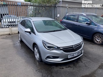 Location: Hayes - 2018 VAUXHALL ASTRA TECH LN NV CDTI E-T Estate REG: FH67XON, Keys: No, MOT Expiry date: 01/10/2026, 1598 Diesel, 6 Speed Manual Diesel, Former Keepers: 6