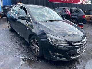Location: Stapleford - 2015 VAUXHALL ASTRA SRI CDTI ECOFLEX S/ 5 Door Hatchback REG: DY15NZS, Keys: Yes, MOT Expiry date: 20/12/2026, 1956 Diesel, 6 Speed Manual Diesel, Former Keepers: 4