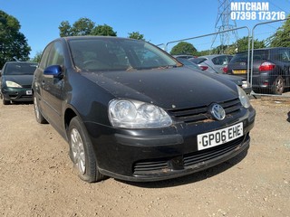 Location: Mitcham - 2006 VOLKSWAGEN GOLF SE AUTO 5 Door Hatchback REG: GP06EHE, Keys: No, MOT Expiry date: 07/08/2025, 1598 Petrol, 6 Speed Auto Petrol, Former Keepers: 9