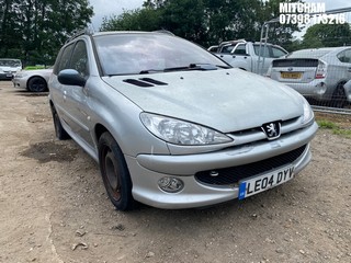 Location: Mitcham - 2004 PEUGEOT 206 SW QUIKSILVER Estate REG: LE04DYV, Keys: No, MOT Expiry date: 19/11/2025, 1360 Petrol, 5 Speed Manual Petrol, Former Keepers: 3