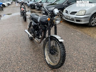 Location: Mitcham - 2016 SINNIS XF 125 GY-2D Motorcycle REG: LC16UGM, Keys: No, MOT Expiry date: 01/02/2023, 125 Petrol, MANUAL, Former Keepers: 3