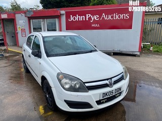Location: Hull - 2005 VAUXHALL ASTRA LIFE CDTI 5 Door Hatchback REG: DK05DDN, Keys: No, MOT Expiry date: 04/07/2026, 1686 Diesel,, Former Keepers: 10