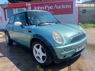 Location: Hull - 2001 MINI MINI ONE 3 Door Hatchback REG: DY51UHB, Keys: No, MOT Expiry date: 29/08/2026, 1598 Petrol, 5 Speed Manual Petrol, Former Keepers: 11