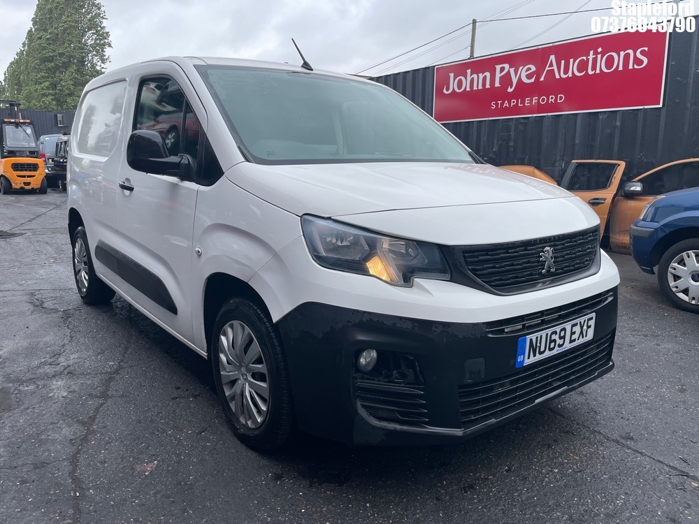 Location: Stapleford - 2019 PEUGEOT PARTNER PROFESSIONAL L1 B Panel Van REG: NU69EXF, Keys: Yes, MOT Expiry date: 08/02/2025, 1498 Diesel, 5 Speed Manual Diesel, Former Keepers: 2