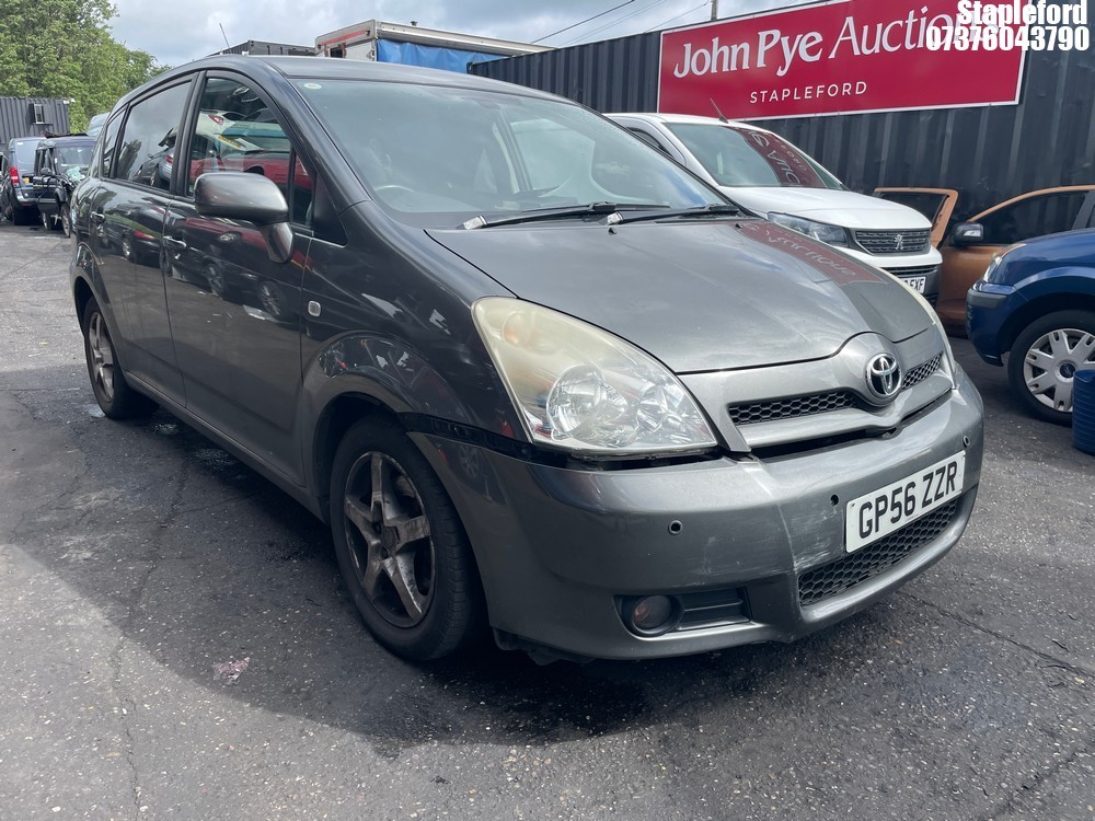 Location: Stapleford - 2006 TOYOTA COROLLA VERSO TR VVT-I MPV REG: GP56ZZR, Keys: Yes, MOT Expiry date: 16/01/2027, 1794 Petrol, 5 Speed Manual Petrol, Former Keepers: 11