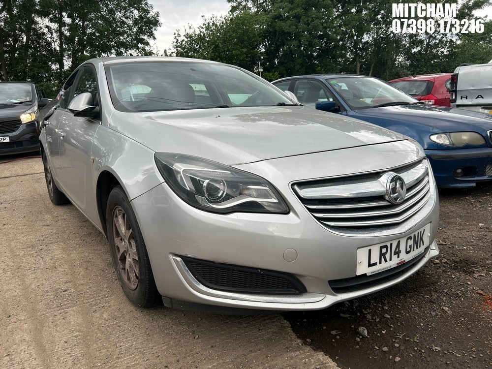 Location: Mitcham - 2014 VAUXHALL INSIGNIA DESIGN 5 Door Hatchback REG: LR14GNK, Keys: No, MOT Expiry date: 01/11/2025, 1796 Petrol, 6 Speed Manual Petrol, Former Keepers: 6