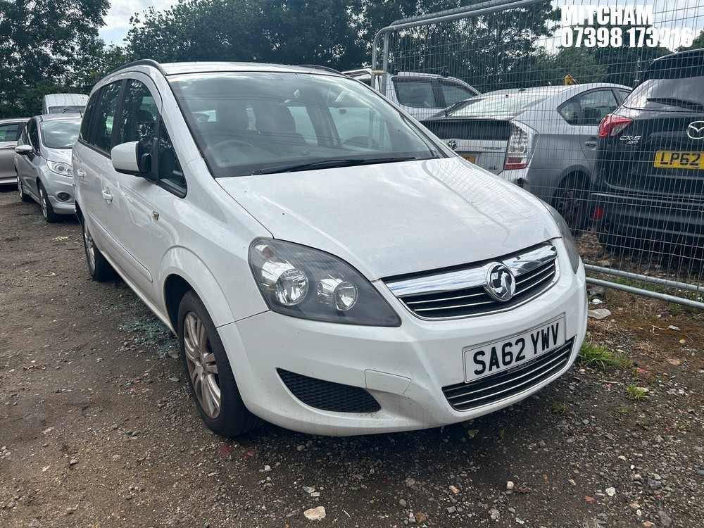Location: Mitcham - 2012 VAUXHALL ZAFIRA EXCLUSIV MPV REG: SA62YWV, Keys: No, MOT Expiry date: 25/04/2026, 1598 Petrol, 5 Speed Manual Petrol, Former Keepers: 11
