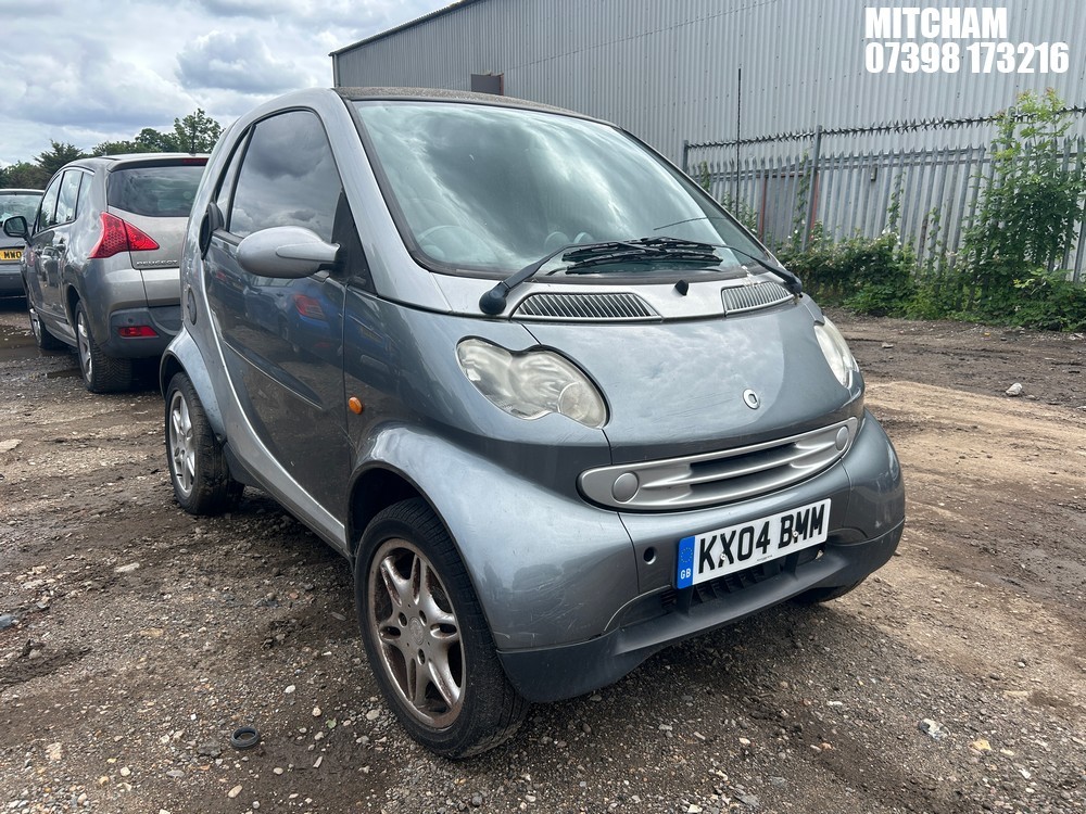 Location: Mitcham - 2004 SMART CITY PASSION 61 AUTO Coupe REG: KX04BMM, Keys: No, MOT Expiry date: 24/03/2026, 698 Petrol, 6 Speed Auto Petrol, Former Keepers: 5