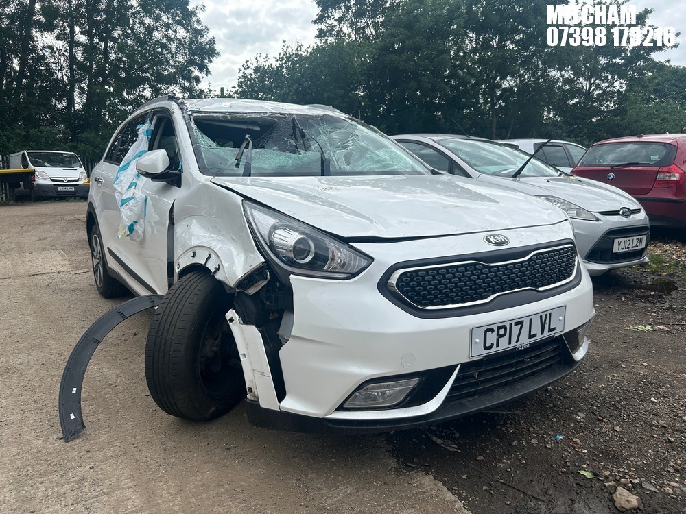 Location: Mitcham - 2017 KIA NIRO 2 S-A Estate REG: CP17LVL, Keys: No, MOT Expiry date: 12/03/2026, 1580 Hybrid Electric, 6 Speed S-Auto Petrol/Electric, Former Keepers: 3