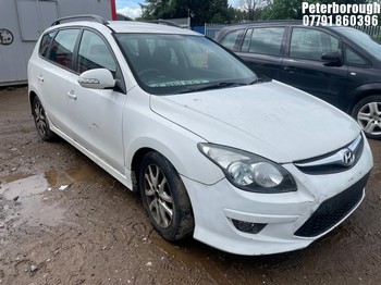 Location: Peterborough - 2012 HYUNDAI I30 COMFORT CRDI Estate REG: CN61EET, Keys: No, MOT Expiry date: 11/12/2026, 1582 Diesel, 6 Speed Manual Diesel, Former Keepers: 3