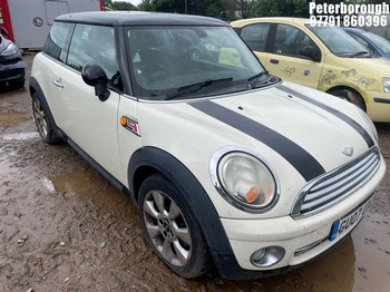 Location: Peterborough - 2007 MINI COOPER 3 Door Hatchback REG: GU07UXD, Keys: No, MOT Expiry date: 29/09/2025, 1598 Petrol, 6 Speed Manual Petrol, Former Keepers: 9