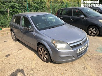 Location: Brentwood - 2005 VAUXHALL ASTRA BREEZE 5 Door Hatchback REG: BJ05OPK, Keys: No, MOT Expiry date: 24/07/2026, 1364 Petrol, 5 Speed Manual Petrol, Former Keepers: 9