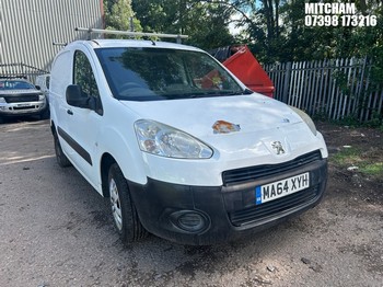 Location: Mitcham - 2014 PEUGEOT PARTNER 850 S L1 HDI Panel Van REG: MA64XYH, Keys: No, MOT Expiry date: 17/11/2025, 1560 Diesel, 5 Speed Manual Diesel, Former Keepers: 4