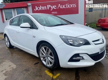 Location: Hull - 2015 VAUXHALL ASTRA TECH LINE GT 5 Door Hatchback REG: DU65TWL, Keys: No, MOT Expiry date: 18/09/2026, 1598 Petrol, 5 Speed Manual Petrol, Former Keepers: 3