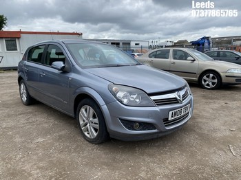 Location: Leeds - 2008 VAUXHALL ASTRA SXI 5 Door Hatchback REG: AM08TBV, Keys: No, MOT Expiry date: 06-10-2024, 1598 Petrol, 5 Speed Manual Petrol, Former Keepers: 4