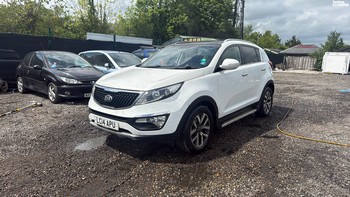 Location: Farnham - 2014 KIA SPORTAGE 2 ISG CRDI 5 Door SUV REG: LC14APU, Keys: Yes, MOT Expiry date: 22/07/2026, 1685 CC Diesel, 6 Speed Manual Diesel, Former Keepers: 1