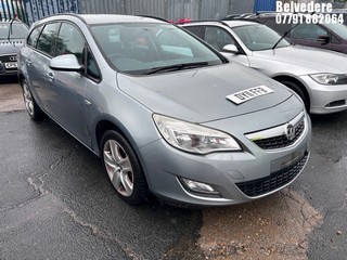Location: Belvedere - 2011 VAUXHALL ASTRA EXCLUSIV Estate REG: DY11FFB, Keys: No, MOT Expiry date: 14/02/2026, 1598 Petrol, 5 Speed Manual Petrol, Former Keepers: 4