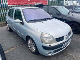 Location: Belvedere - 2004 RENAULT CLIO INITIALE 16V AUTO 5 Door Hatchback REG: HK54CAX, Keys: No, MOT Expiry date: 03/12/2024, 1598 Petrol, 4 Speed Auto Petrol, Former Keepers: 4