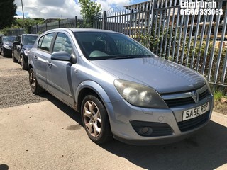 Location: Edinburgh - 2006 VAUXHALL ASTRA SXI TWINPORT 5 Door Hatchback REG: SA56RZP, Keys: No, MOT Expiry date: 27/09/2025, 1598 Petrol, 5 Speed Manual Petrol, Former Keepers: 7