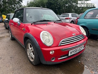 Location: Mitcham - 2005 MINI MINI ONE Convertible REG: HY55GZT, Keys: No, MOT Expiry date: 21/03/2026, 1598 Petrol, 5 Speed Manual Petrol, Former Keepers: 7