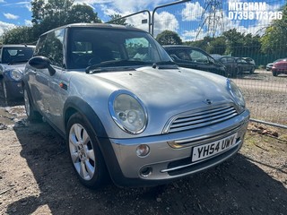 Location: Mitcham - 2004 MINI MINI COOPER 3 Door Hatchback REG: YH54UWV, Keys: No, MOT Expiry date: 23/09/2025, 1598 Petrol, 5 Speed Manual Petrol, Former Keepers: 11