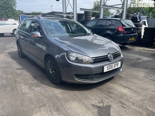 Location: Stapleford - 2011 VOLKSWAGEN GOLF S BLUEMOTION TDI Estate REG: SD11XPR, Keys: Yes, MOT Expiry date: 18/10/2026, 1598 Diesel, 5 Speed Manual Diesel, Former Keepers: 3