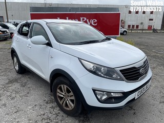 Location: South Wales - 2013 KIA SPORTAGE 1 Estate REG: CU13LWJ, Keys: No, MOT Expiry date: 09/04/2026, 1591 Petrol, 6 Speed Manual Petrol, Former Keepers: 3