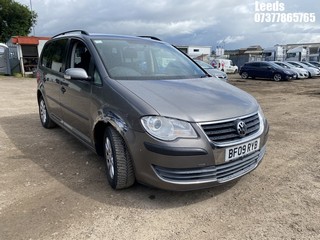 Location: Leeds - 2009 VOLKSWAGEN TOURAN S 102 MPV REG: BF09RYB, 1595cc PETROL, 6 SPEED MANUAL PETROL, Former Keepers: 5, Keys: Yes, MOT Expiry date: 31-05-2027
