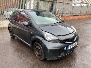 Location: Hayes - 2005 TOYOTA AYGO+ VVT-I 5 Door Hatchback REG: SW55AYE, Keys: No, MOT Expiry date: 04/10/2024, 998 Petrol, 5 Speed Manual Petrol, Former Keepers: 8