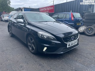 Location: Stapleford - 2014 VOLVO V40 R-DESIGN D3 5 Door Hatchback REG: WL64GYY, Keys: Yes, MOT Expiry date: 05/02/2027, 1984 Diesel, 6 Speed Manual Diesel, Former Keepers: 5