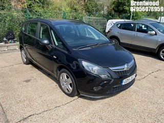 Location: Brentwood - 2015 VAUXHALL ZAFIRA TOURER EXCLUSIV TU MPV REG: GD15OEZ, Keys: No, MOT Expiry date: 03/04/2026, 1364 Petrol, 6 Speed Manual Petrol, Former Keepers: 5