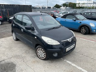 Location: Brentwood - 2010 HYUNDAI I10 CLASSIC 5 Door Hatchback REG: LO59UYM, Keys: No, MOT Expiry date: 09/04/2025, 1248 Petrol, 5 Speed Manual Petrol, Former Keepers: 2