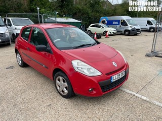 Location: Brentwood - 2009 RENAULT CLIO EXTREME 3 Door Hatchback REG: LL09DKO, Keys: No, MOT Expiry date: 16/06/2026, 1149 Petrol, 5 Speed Manual Petrol, Former Keepers: 9