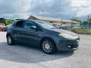 Location: Plymouth - 2010 FIAT BRAVO ACTIVE T-JET S-A 5 Door Hatchback REG: WU10XXT, Keys: No, MOT Expiry date: 05/10/2026, 1368 Petrol, 6 Speed Semi Auto Petrol, Former Keepers: 12