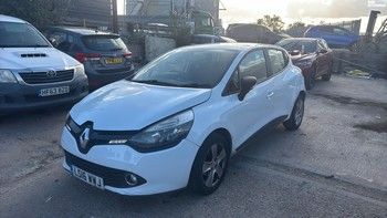 Location: Erith - 2016 RENAULT CLIO PLAY 16V 5 Door Hatchback REG: LS16WWJ, Keys: Yes, MOT Expiry date: 29/04/2026, 1149 CC Petrol, 5 Speed Manual Petrol, Former Keepers: 1